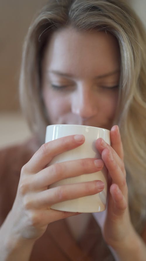 有关咖啡, 喝, 垂直视频的免费素材视频