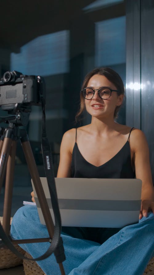 有关三脚架, 人, 内容的免费素材视频