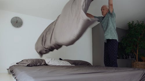 有关人, 修理, 在家的免费素材视频