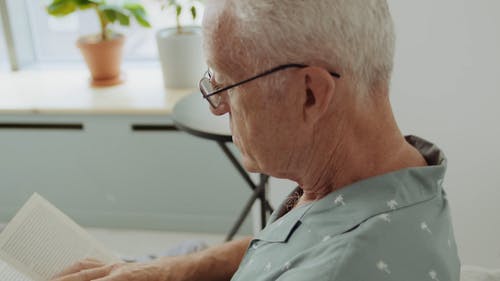 有关人, 侧面图, 室内的免费素材视频