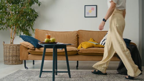 有关Throw Pillows, 喝, 坐的免费素材视频