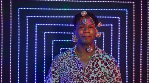 有关led 灯, 包裹, 微笑的免费素材视频