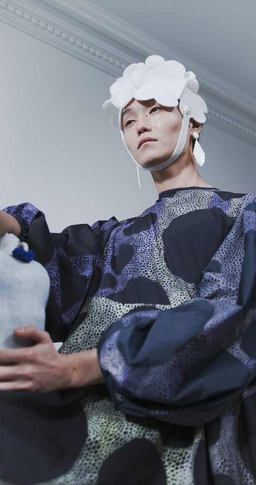 有关人文艺术, 低角度拍摄, 垂直视频的免费素材视频