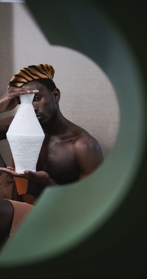 有关人, 半裸, 垂直视频的免费素材视频