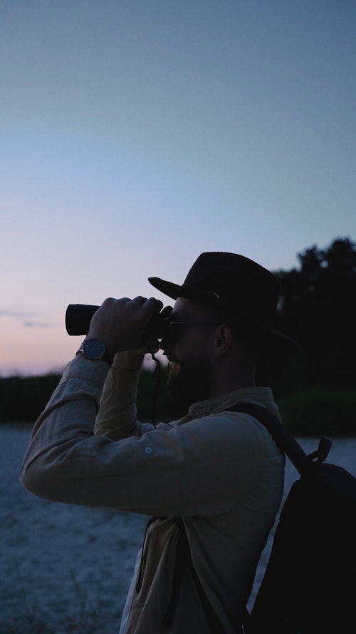 有关傍晚天空,垂直拍摄,帽子的免费素材视频
