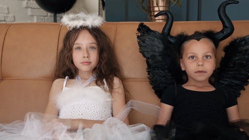 有关2, 一起, 坐的免费素材视频