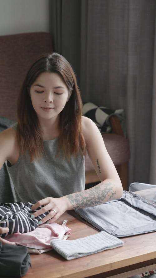 有关刺青的, 垂直视频, 女人的免费素材视频