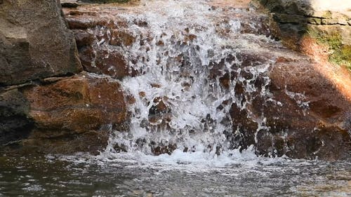 有关天然岩层, 慢动作, 水流动的免费素材视频