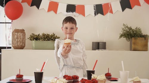 有关傳統, 天使, 室內的免费素材视频