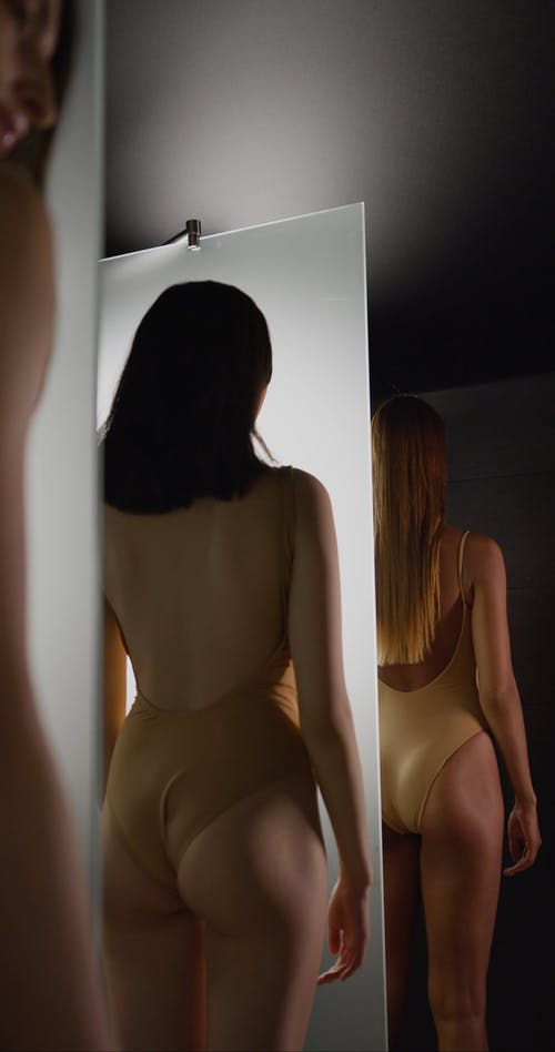 有关伸展, 光秃秃的, 垂直视频的免费素材视频