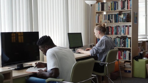 有关图书馆,学生们,书架的免费素材视频