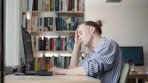 有关图书馆, 坐, 学生的免费素材视频