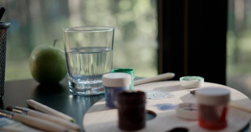 有关丙烯酸树脂, 手, 握住的免费素材视频