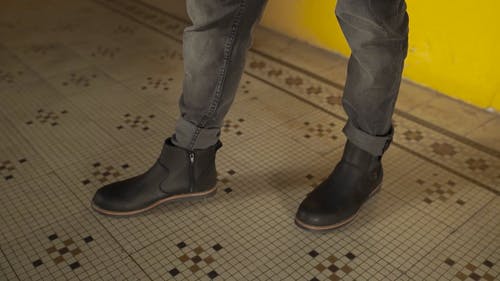 有关地板, 时尚达人, 鞋的免费素材视频