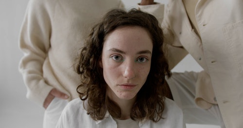 有关发型,严肃,严重的免费素材视频