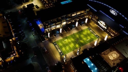 有关停车场, 偶然的人, 屋顶的免费素材视频