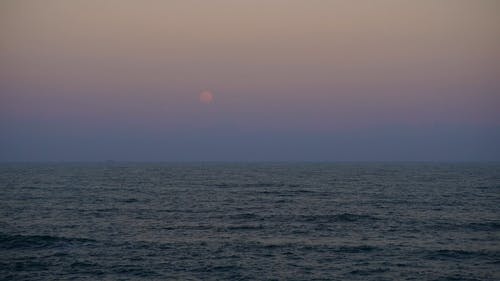 有关喜怒无常的天空, 地平线过水, 宁静的免费素材视频