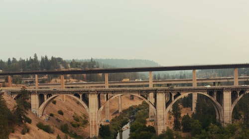 有关建筑,树木,桥的免费素材视频