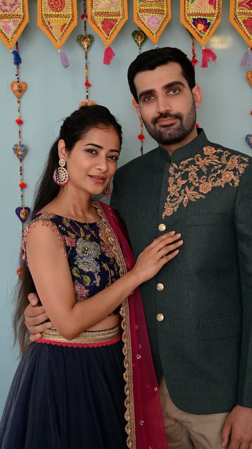 有关一对, 一起, 传统服装的免费素材视频