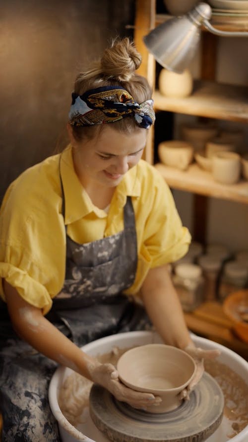 有关垂直视频, 女人, 专业的免费素材视频