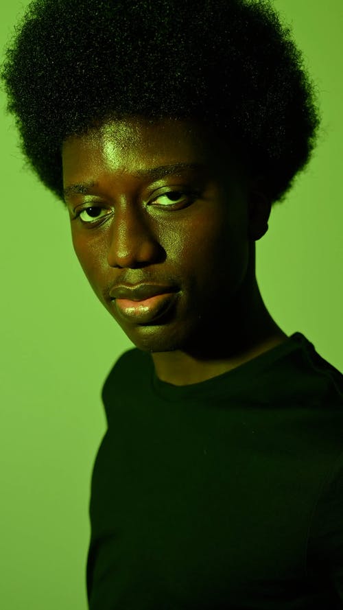 有关t恤, 人, 侧面图的免费素材视频