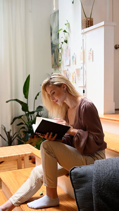 有关人, 垂直视频, 女人的免费素材视频