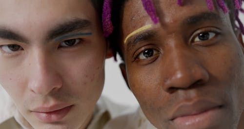 有关凝视, 化妆品, 同性恋情侣的免费素材视频