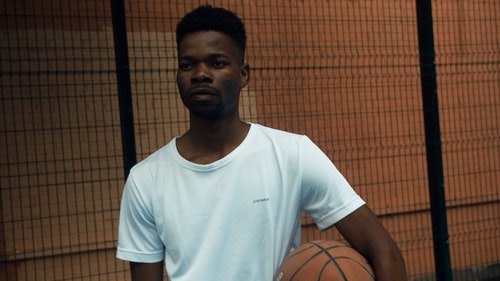 有关握住,播放器,步行的免费素材视频