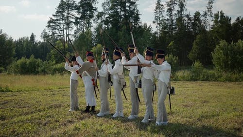 有关来福枪, 制服, 士兵的免费素材视频
