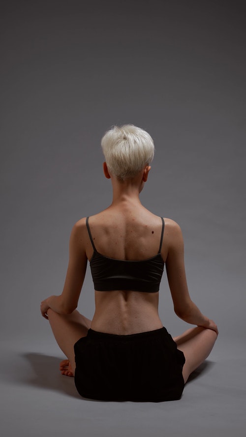 有关印度人坐,在地上,坐的免费素材视频