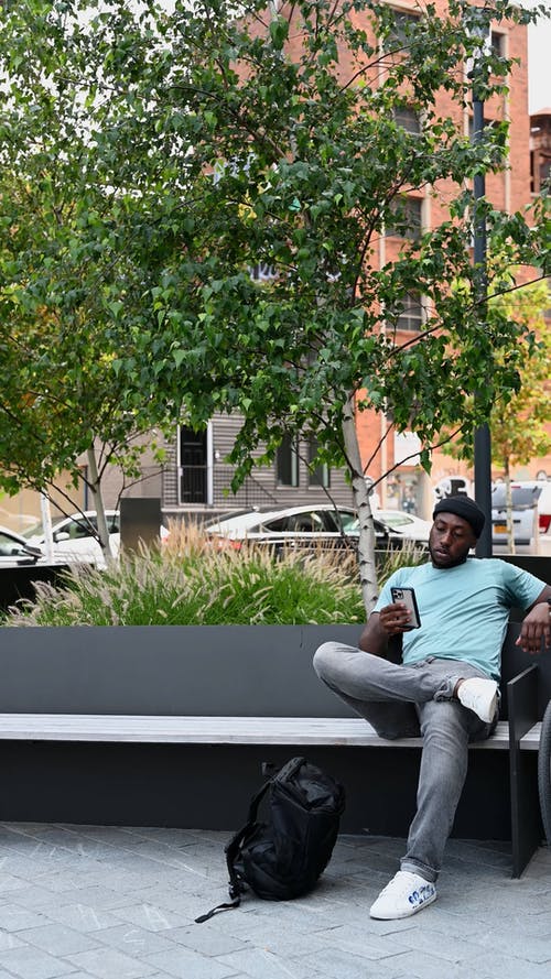 有关公园长椅, 问候, 垂直视频的免费素材视频