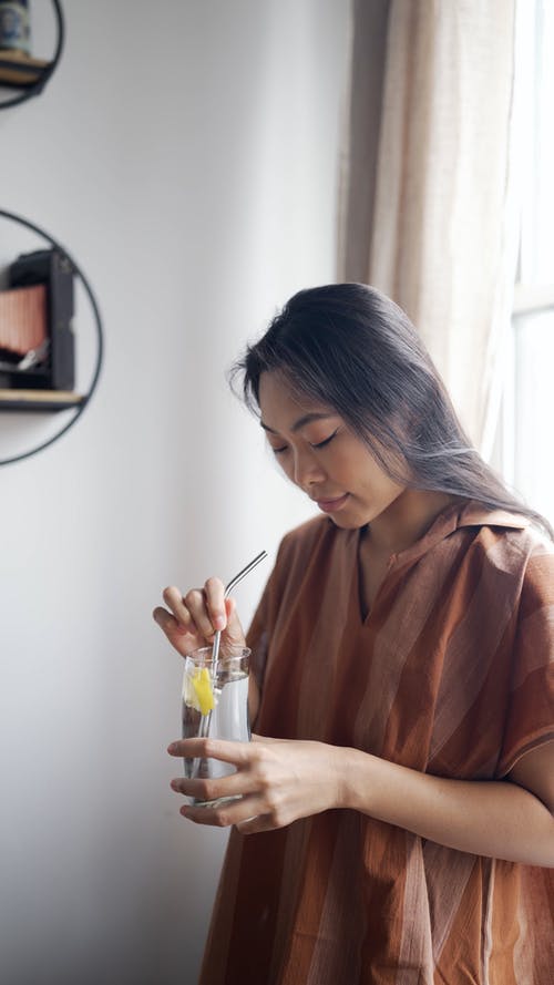 有关乾草, 人, 喝的免费素材视频