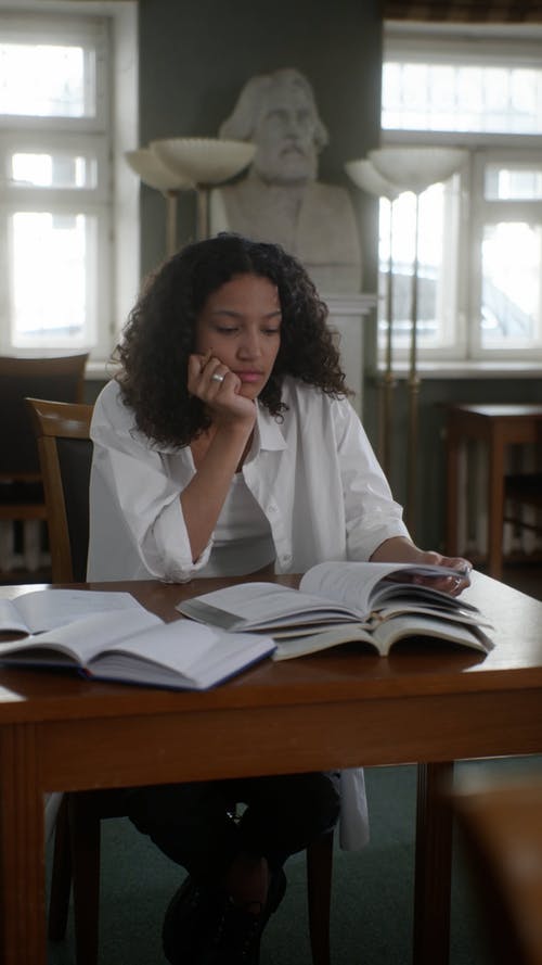 有关垂直视频, 写作, 专注的免费素材视频