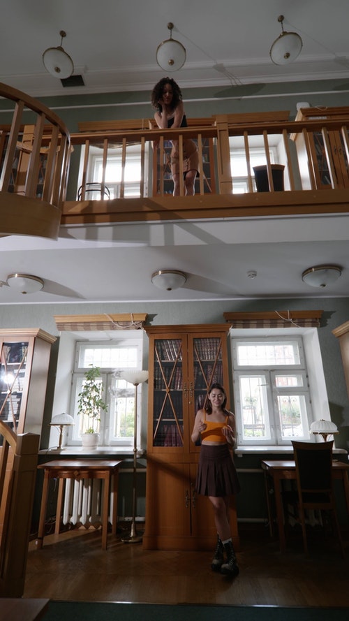 有关下,人,低角度拍摄的免费素材视频