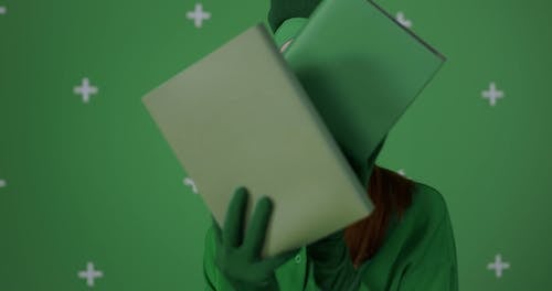 有关图书, 女人, 工作室拍摄的免费素材视频