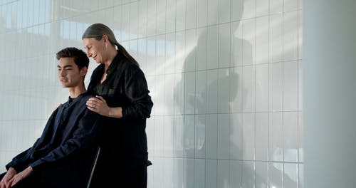 有关一起, 儿子, 坐的免费素材视频