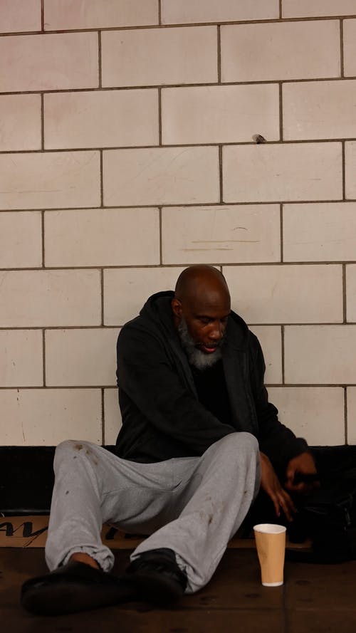 有关乞丐, 人, 地板的免费素材视频