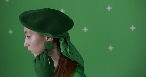 有关侧面图, 女人, 工作室拍摄的免费素材视频