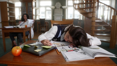 有关向上丢,图书,坐的免费素材视频