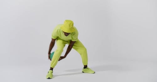 有关技巧, 球, 看着相机的免费素材视频