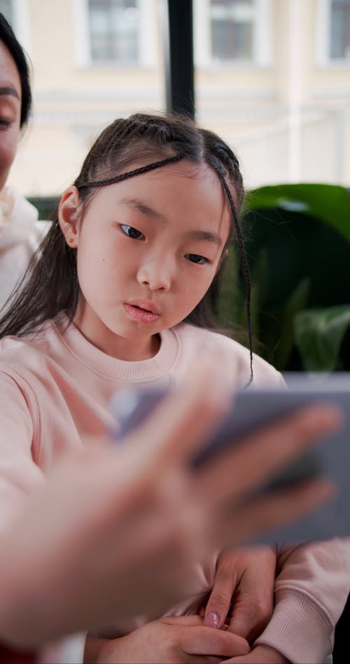 有关一小群人, 一起, 儿童的免费素材视频