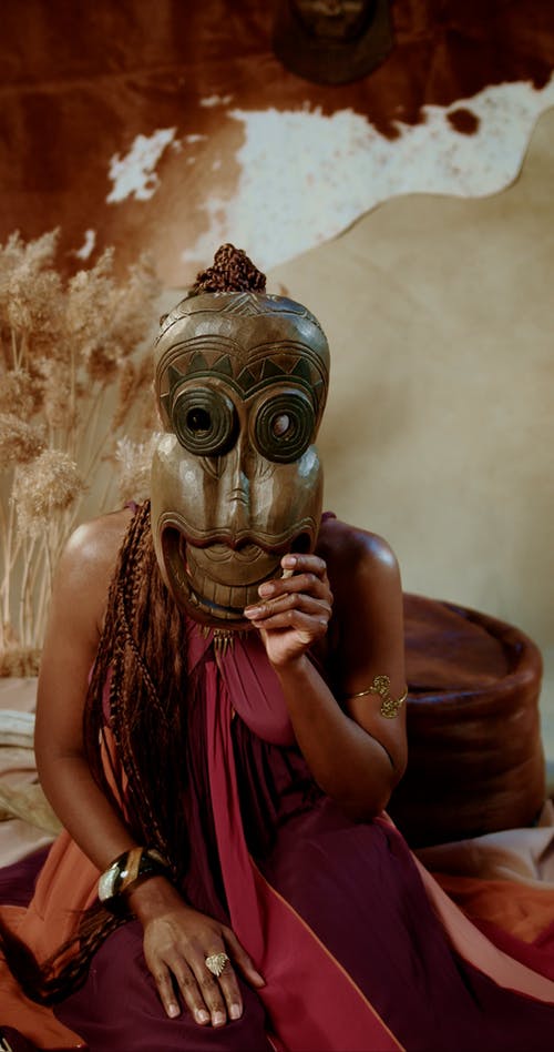 有关传统服装, 土着文化, 坐的免费素材视频