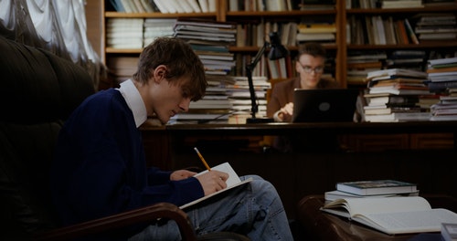 有关图书,图书馆,坐的免费素材视频