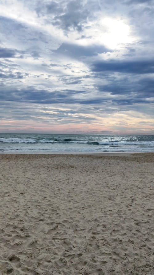 有关喜怒无常的天空, 地平线, 垂直视频的免费素材视频