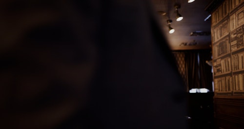 有关人,光鲜亮丽,坐的免费素材视频