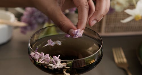 有关喝, 室内, 手的免费素材视频