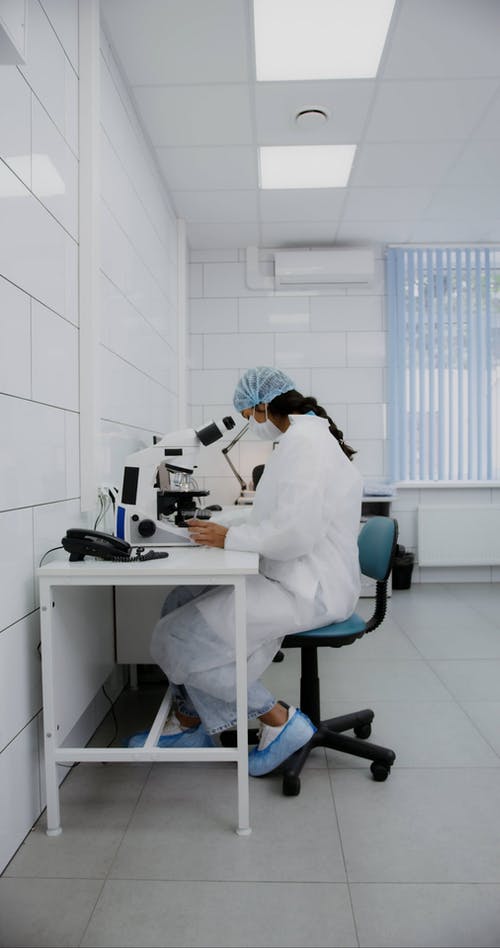 有关冠状病毒, 医生, 垂直视频的免费素材视频