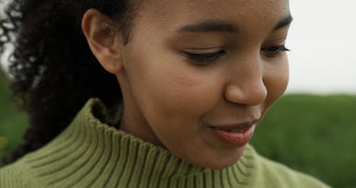 有关微笑, 有吸引力, 花的免费素材视频