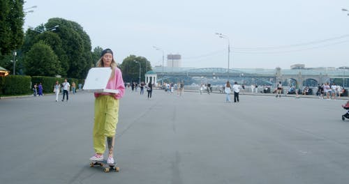 有关吃, 女人, 披萨的免费素材视频