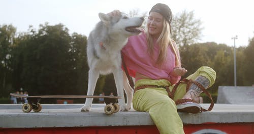 有关动物, 女人, 宠物的免费素材视频